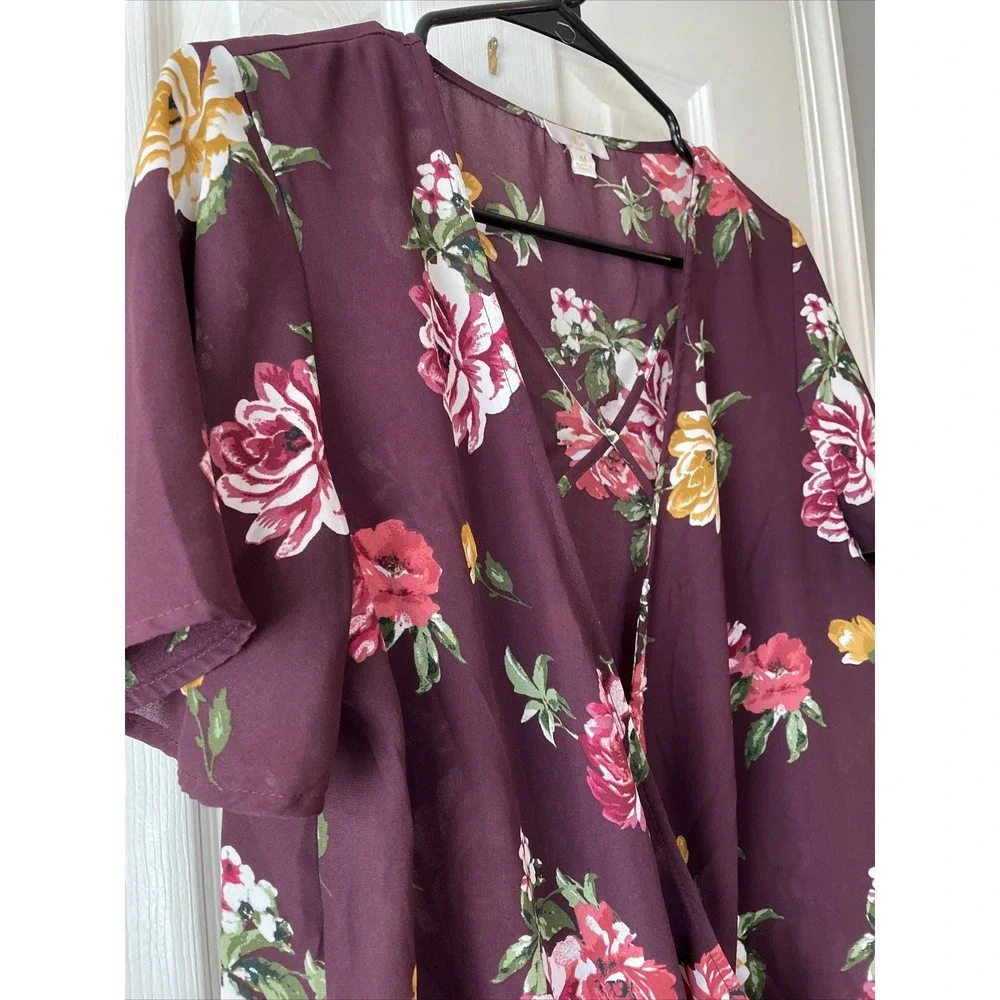 Faux Wrap Top Medium C Floral Purple Blouse Sheer Short Sleeve V-Neck‎ Feminine